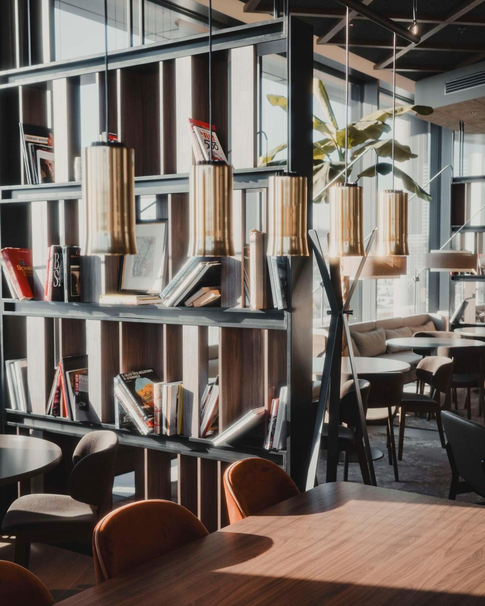 Radisson Blu Hotel At Porsche Design Tower Stuttgart Zewnętrze zdjęcie