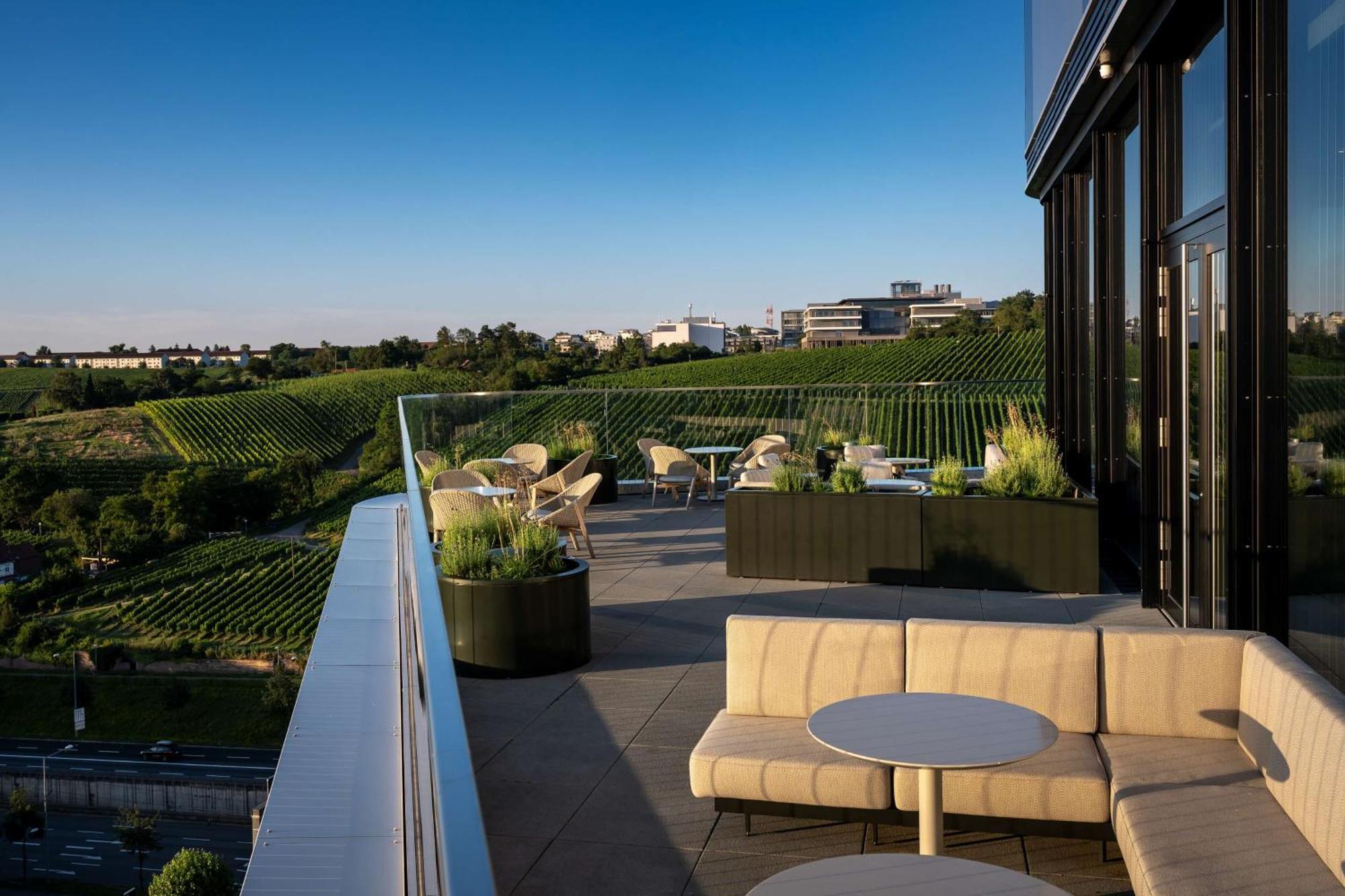 Radisson Blu Hotel At Porsche Design Tower Stuttgart Zewnętrze zdjęcie