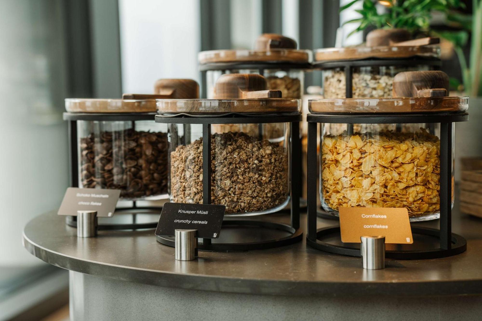 Radisson Blu Hotel At Porsche Design Tower Stuttgart Zewnętrze zdjęcie