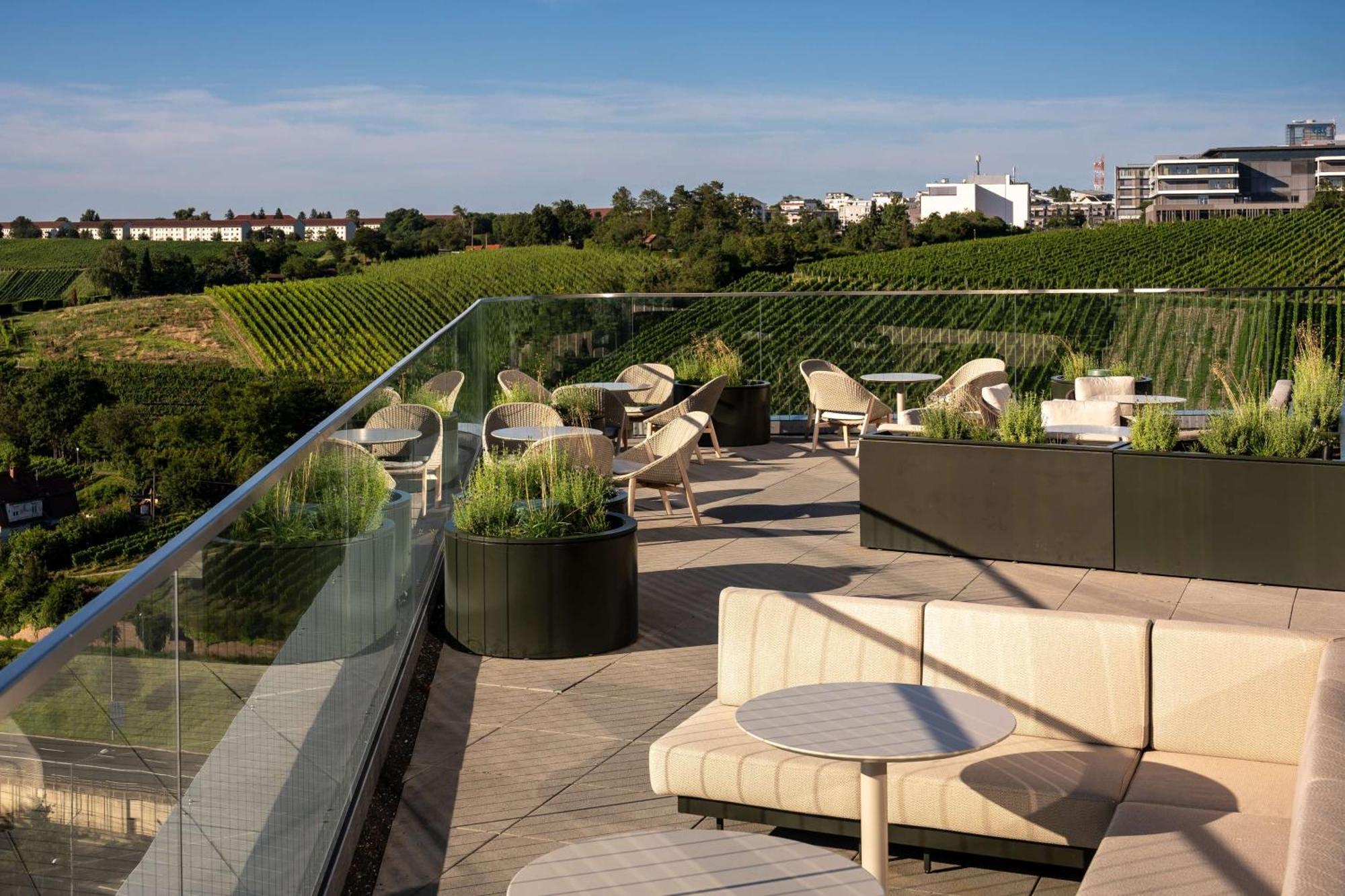 Radisson Blu Hotel At Porsche Design Tower Stuttgart Zewnętrze zdjęcie