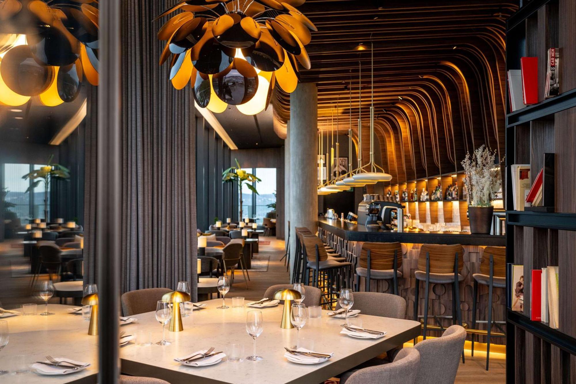Radisson Blu Hotel At Porsche Design Tower Stuttgart Zewnętrze zdjęcie