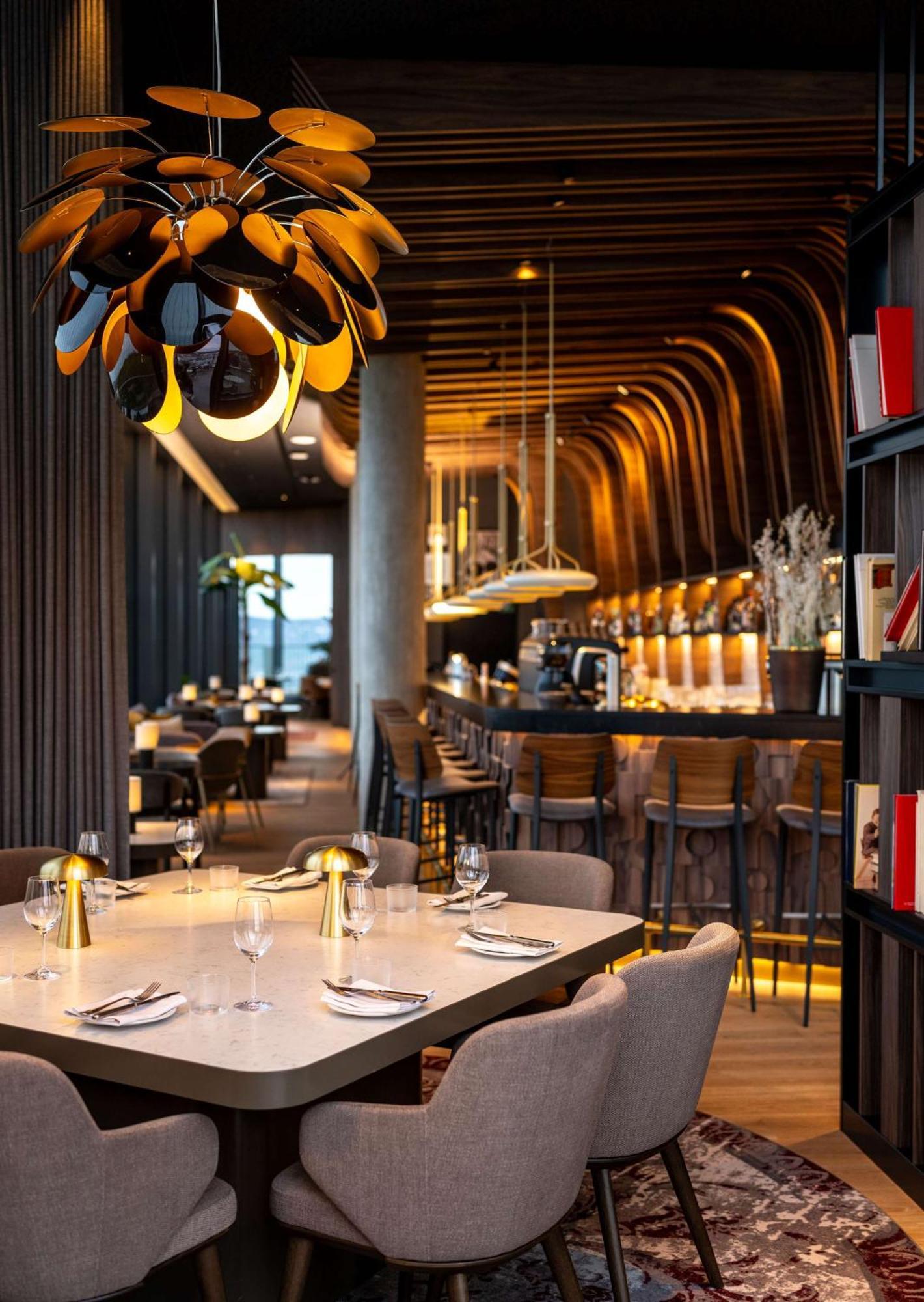 Radisson Blu Hotel At Porsche Design Tower Stuttgart Zewnętrze zdjęcie