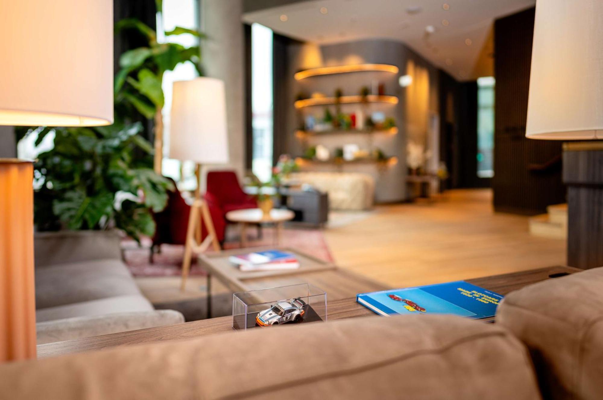 Radisson Blu Hotel At Porsche Design Tower Stuttgart Zewnętrze zdjęcie