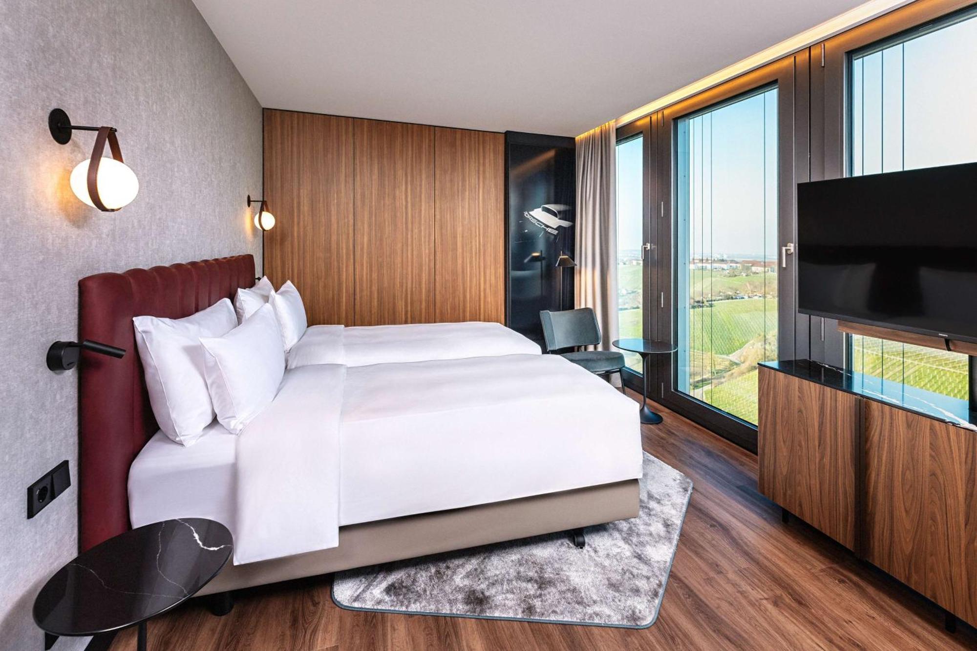 Radisson Blu Hotel At Porsche Design Tower Stuttgart Zewnętrze zdjęcie