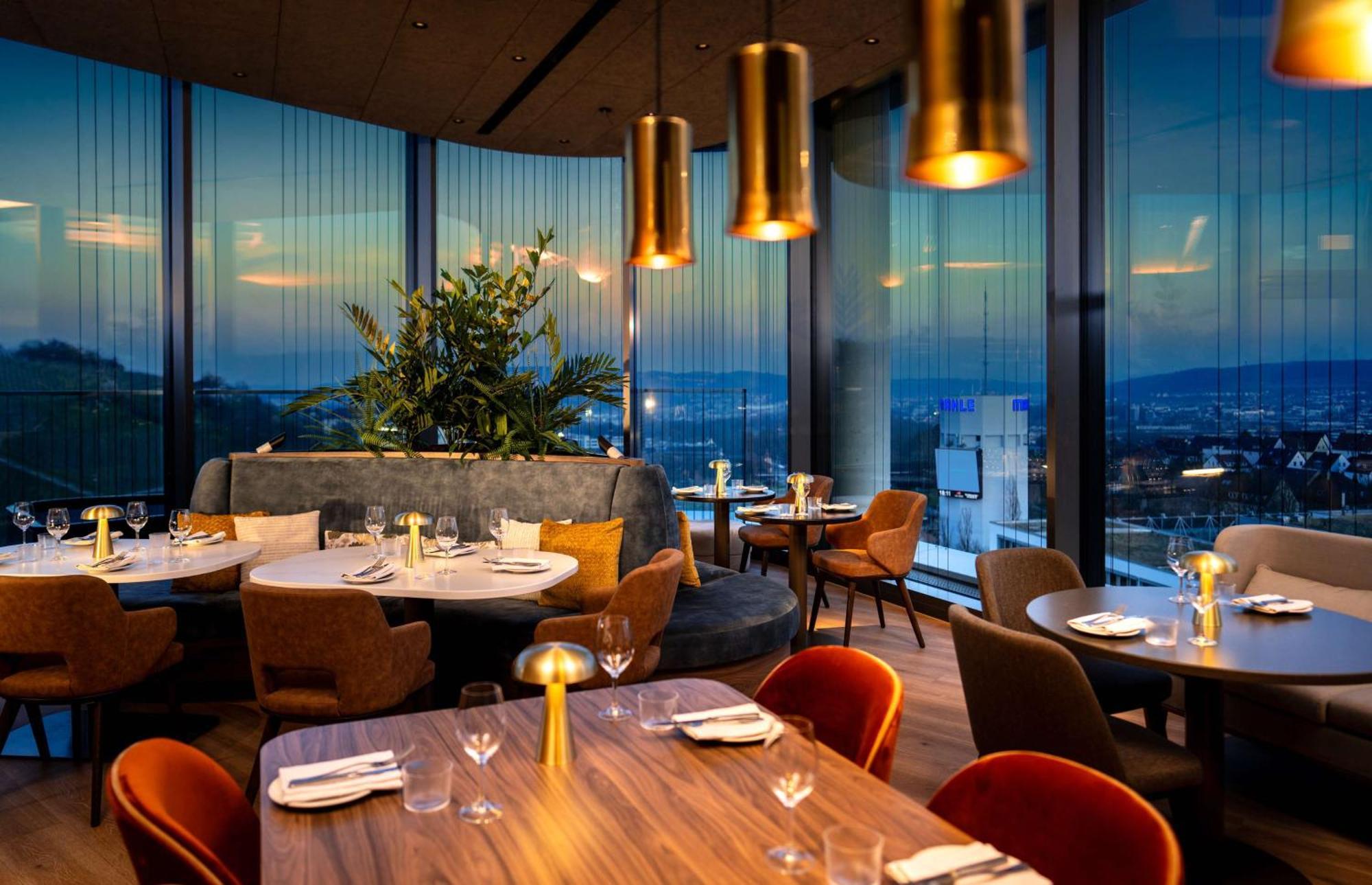 Radisson Blu Hotel At Porsche Design Tower Stuttgart Zewnętrze zdjęcie