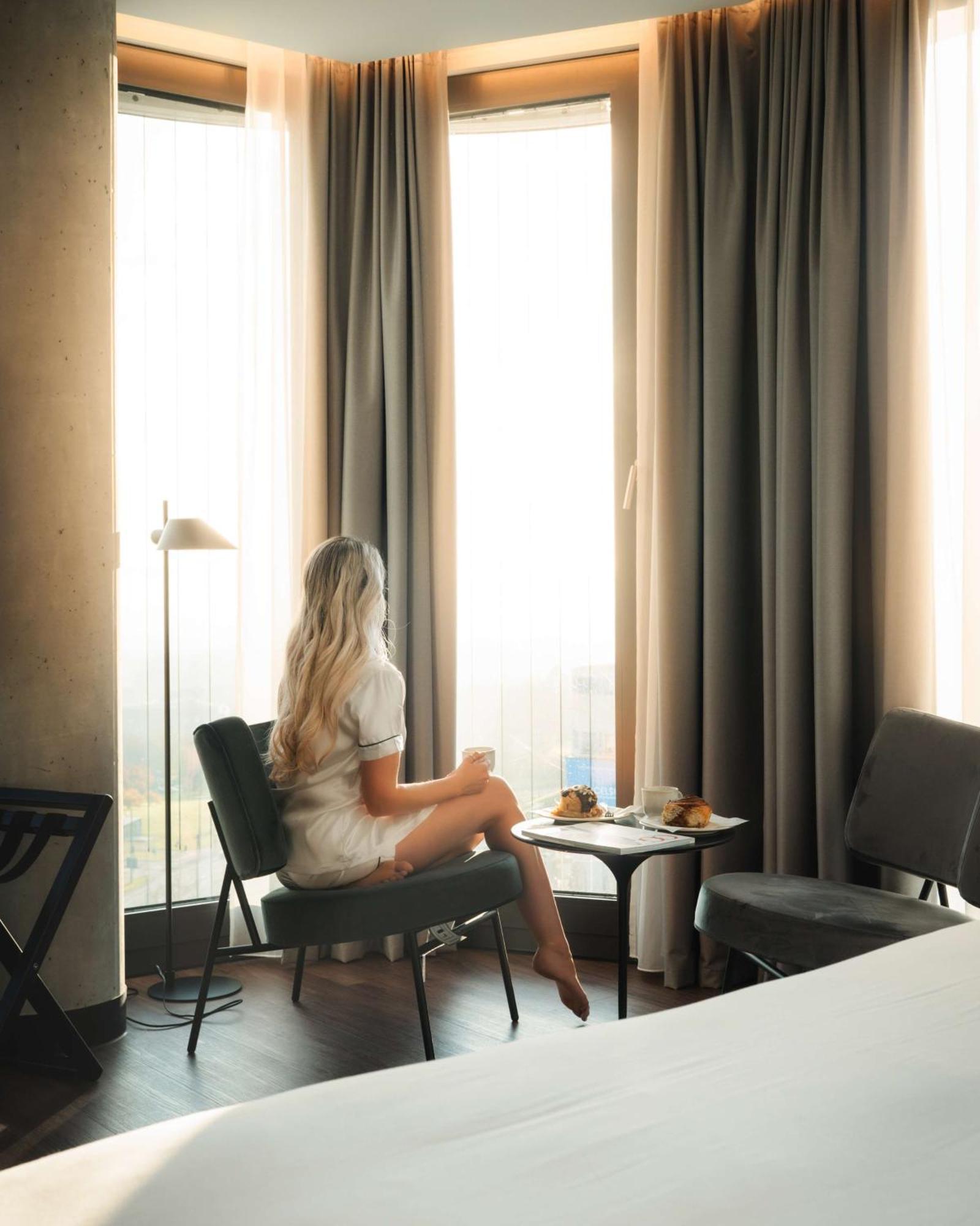 Radisson Blu Hotel At Porsche Design Tower Stuttgart Zewnętrze zdjęcie