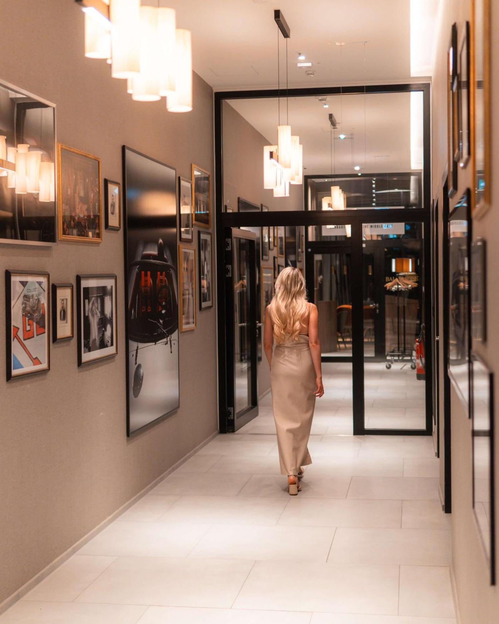 Radisson Blu Hotel At Porsche Design Tower Stuttgart Zewnętrze zdjęcie
